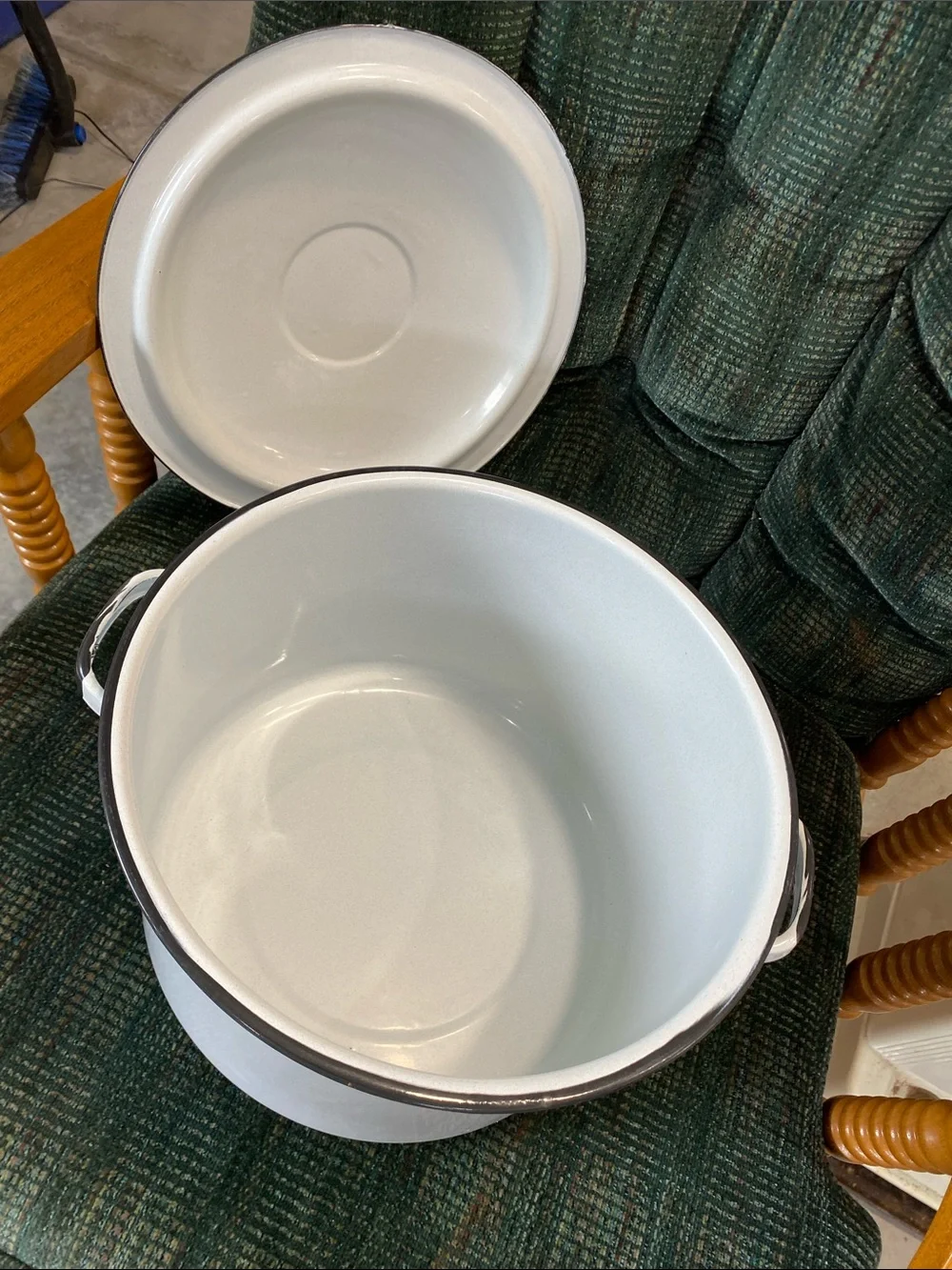 Vintage White Enamel Stockpot with Lid